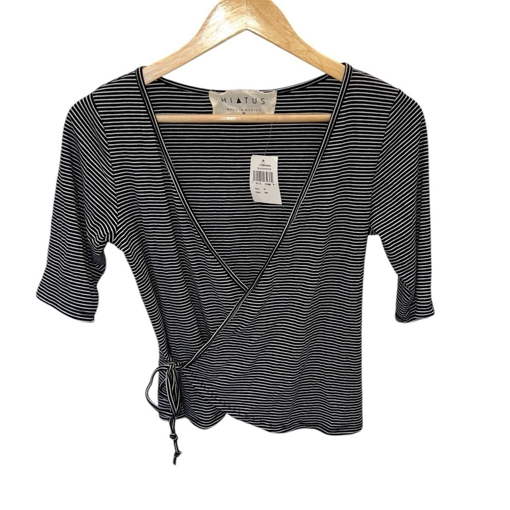 NWT BP Hiatus Stripe Cropped Wrap Tee Black & White - Picture 3 of 5